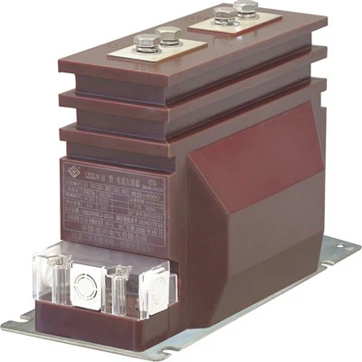 Mi a szekunder tekercs funkciója egy áramváltóban?